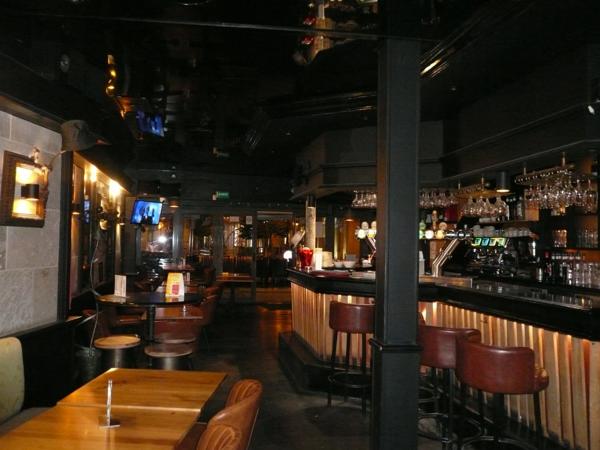 COGNAC Centre A Vendre Fonds de commerce BAR-BRASSERIE