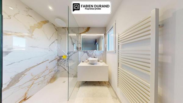 Appartement Unique à Frejus  Plage 3 pièce(s) 70 m2 avec Garage Cave Parking