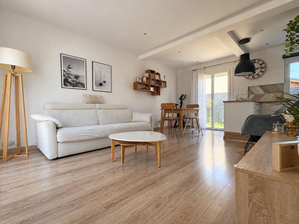 VILLEPREUX - HAIE BERGERIE - MAISON RENOVEE - 80m²