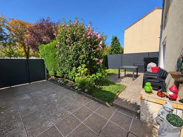 VILLEPREUX - HAIE BERGERIE - MAISON RENOVEE - 80m²
