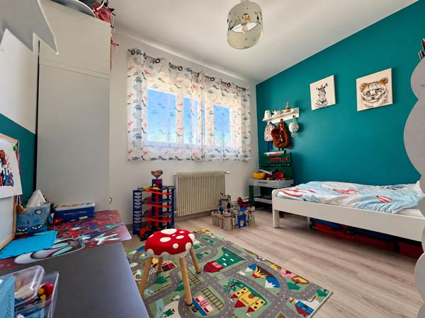 VILLEPREUX - HAIE BERGERIE - MAISON RENOVEE - 80m²