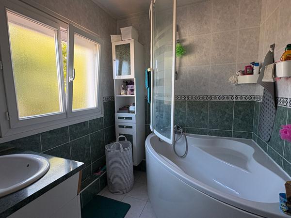 VILLEPREUX - HAIE BERGERIE - MAISON RENOVEE - 80m²