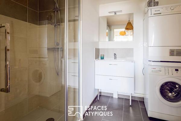 Appartement contemporain avec jardin et garage