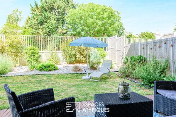 Appartement contemporain avec jardin et garage