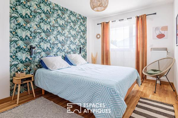 Appartement contemporain avec jardin et garage