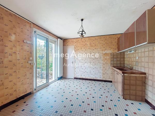 Maison à NUEIL-LES-AUBIERS, 79250 - 5 pièces 89m²