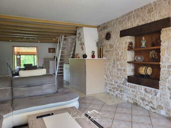 DOLE CHOISEY maison familiale avec terrain arboré