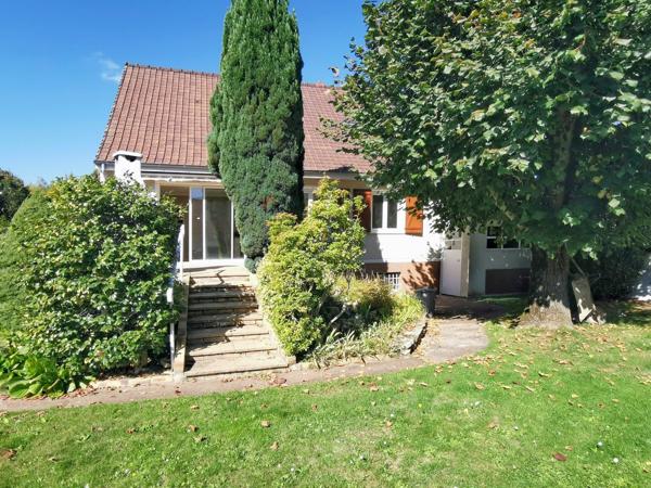 Magny-les-Hameaux (78114) Maison indépendante sur 494 m² de terrain arboré