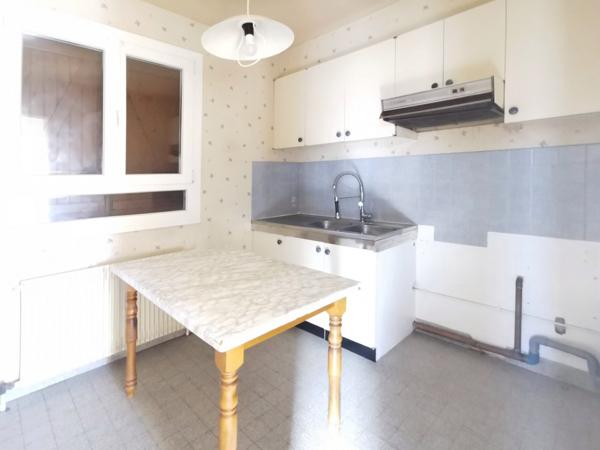 Magny-les-Hameaux (78114) Maison indépendante sur 494 m² de terrain arboré