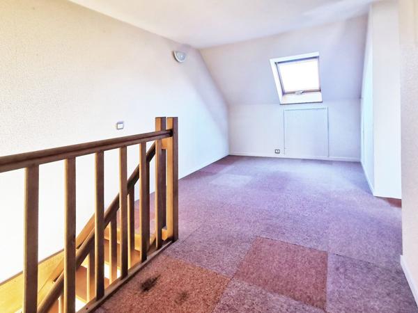 Magny-les-Hameaux (78114) Maison indépendante sur 494 m² de terrain arboré