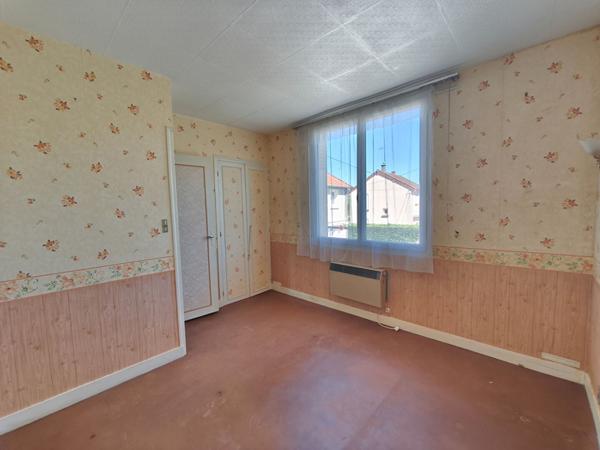 Maison Varennes Vauzelles 3 chabres, garage, écoles, commerces, bus