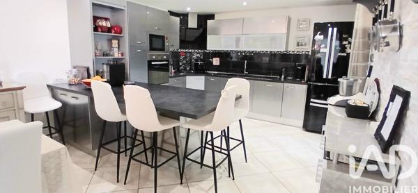 Maison à vendre 5 pièces 142 m² Fraisses