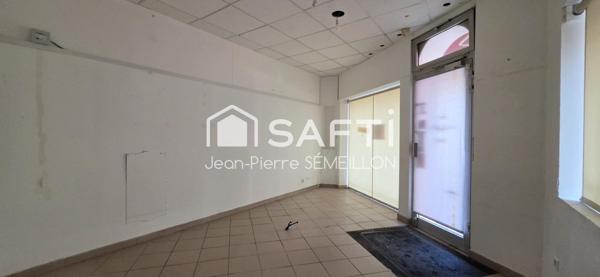 Immeuble mixte 203 m² avec cour 92 m² et parking