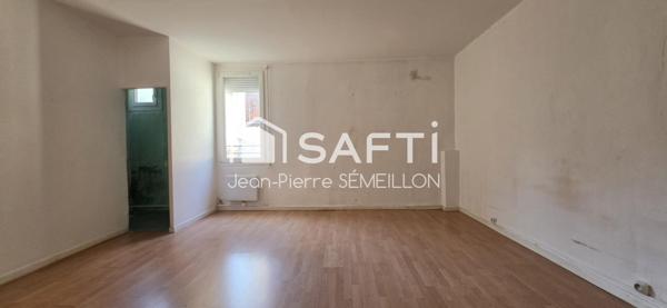 Immeuble mixte 203 m² avec cour 92 m² et parking