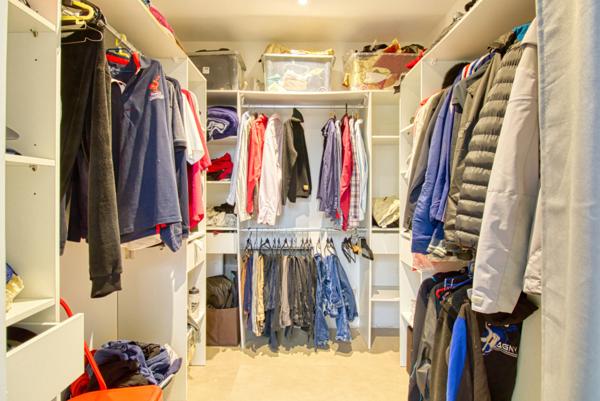 Villa d'architecte de 183m² à Chessy + 88m² de dépendance