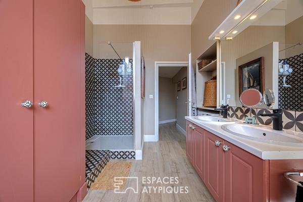 Appartement bourgeois à l’esprit vintage et son éden suspendu
