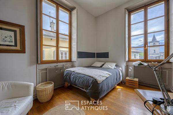 Appartement bourgeois à l’esprit vintage et son éden suspendu