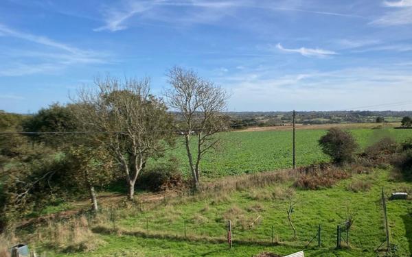 Maison à vendre    6 pièces •  Cléden-Cap-Sizun