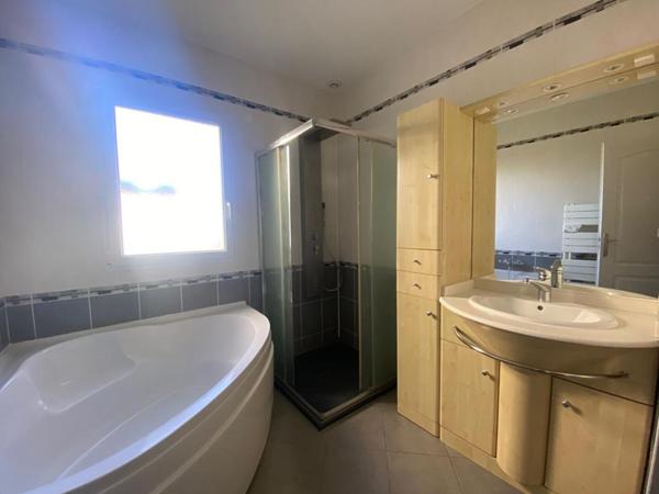 MAISON 3 CHAMBRES - 95 M² - 44680 SAINTE PAZANNE - BUDGET 239 000 HAI