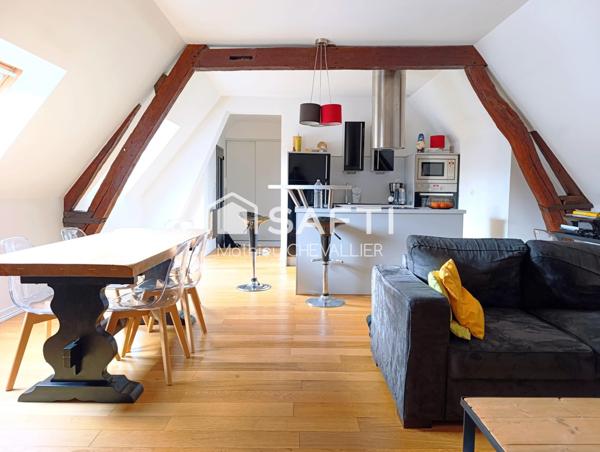 Duplex atypique & lumineux en plein centre !