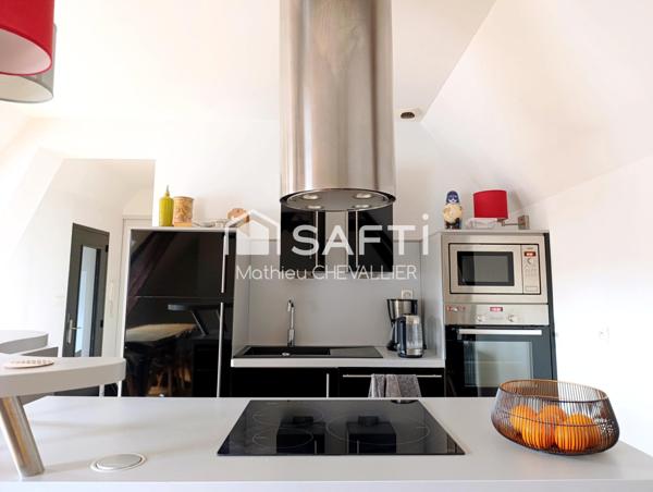 Duplex atypique & lumineux en plein centre !