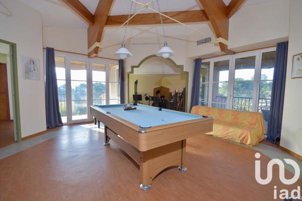 Maison d’architecte 7 pièces de 268 m² à Lézignan-Corbières (11200)