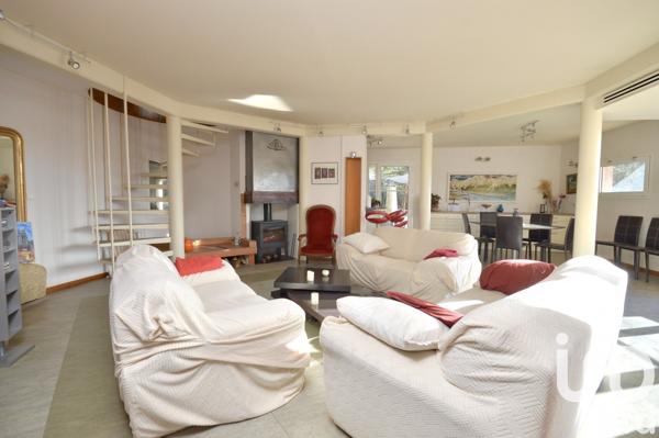 Maison d’architecte 7 pièces de 268 m² à Lézignan-Corbières (11200)