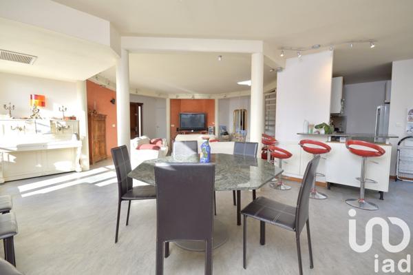 Maison d’architecte 7 pièces de 268 m² à Lézignan-Corbières (11200)