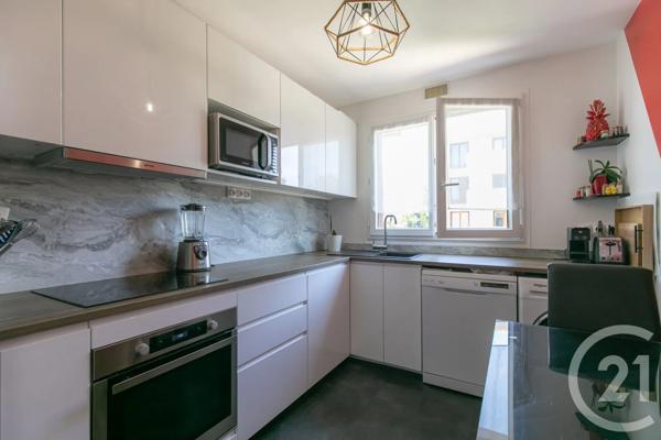 Appartement F3 à vendre  3 pièces - 71,02 m 2   ST MAUR DES FOSSES  - 94