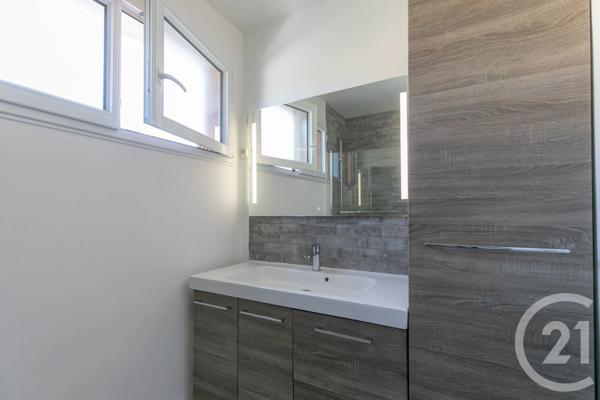 Appartement F3 à vendre  3 pièces - 71,02 m 2   ST MAUR DES FOSSES  - 94