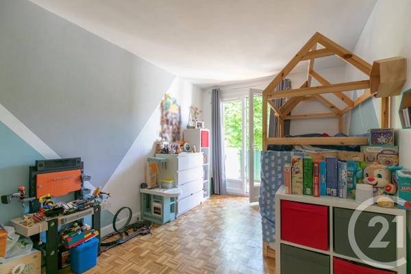 Appartement F3 à vendre  3 pièces - 71,02 m 2   ST MAUR DES FOSSES  - 94
