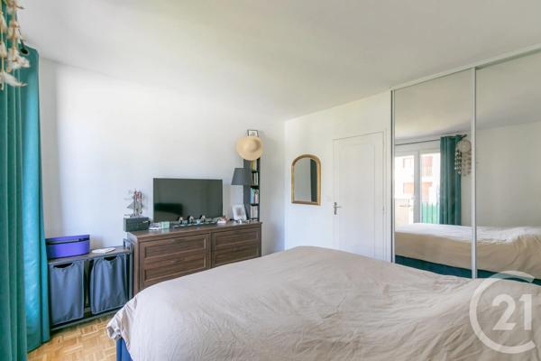 Appartement F3 à vendre  3 pièces - 71,02 m 2   ST MAUR DES FOSSES  - 94