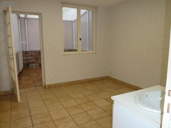 Fonds et/ou murs commerciaux à louer à Cambrai dans le Nord (59400), ref : 59083-L1701   
Centre-Ville