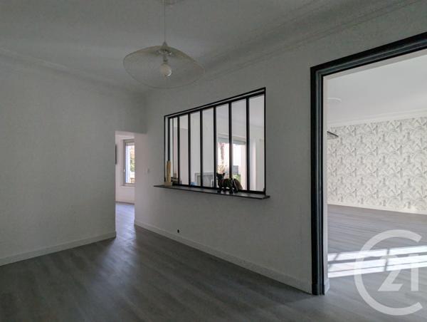 Maison à vendre  10 pièces - 300 m2 BEAUVOIR SUR MER - 85