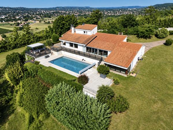 Villa d’architecte avec vue panoramique à Pujols