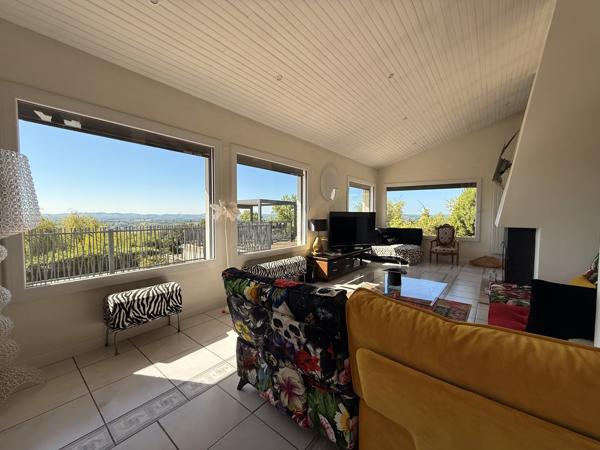 Villa d’architecte avec vue panoramique à Pujols