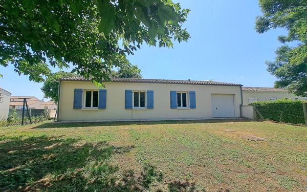 Maison à vendre    4 pièces •  Balanzac