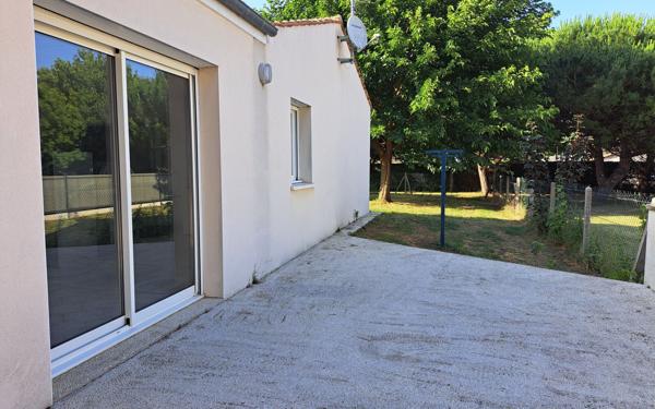 Maison à vendre    4 pièces •  Balanzac