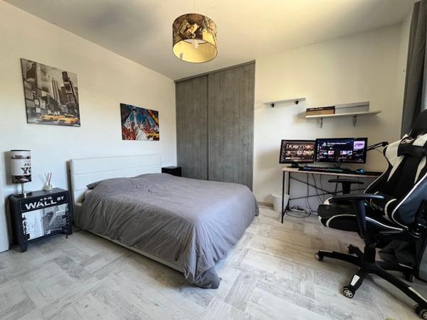 MAISON AU CALME - A 950 M DES COMMERCES