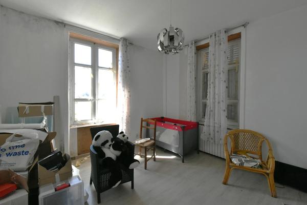 Maison à vendre 9 pièces SAINT AGREVE (07)