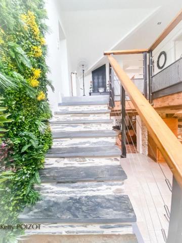 Nouveauté - Maison de Caractère Blain - 184 m2, 40 m2 d'annexes ainsi qu'une grange garage refaite