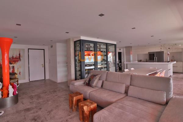 Appartement standing T3 terrasse parking, dernier étage, front de mer