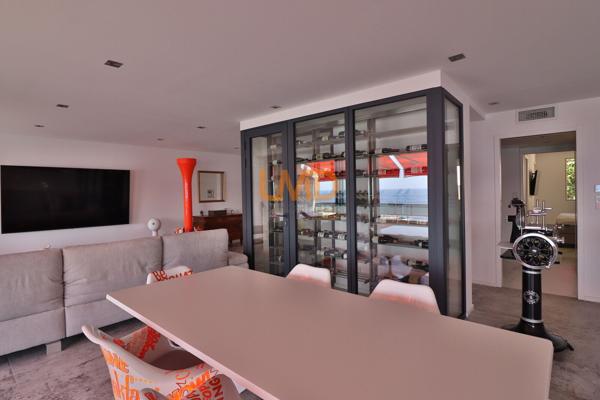 Appartement standing T3 terrasse parking, dernier étage, front de mer