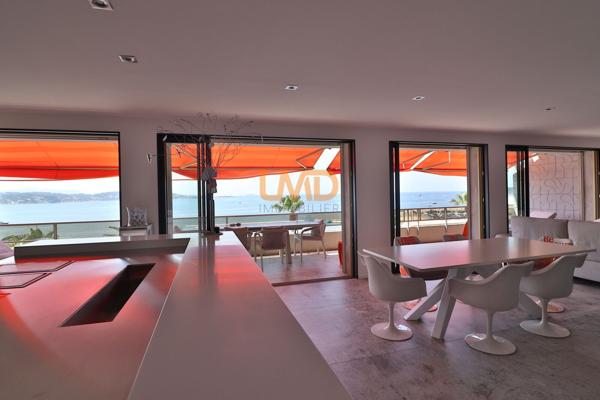 Appartement standing T3 terrasse parking, dernier étage, front de mer