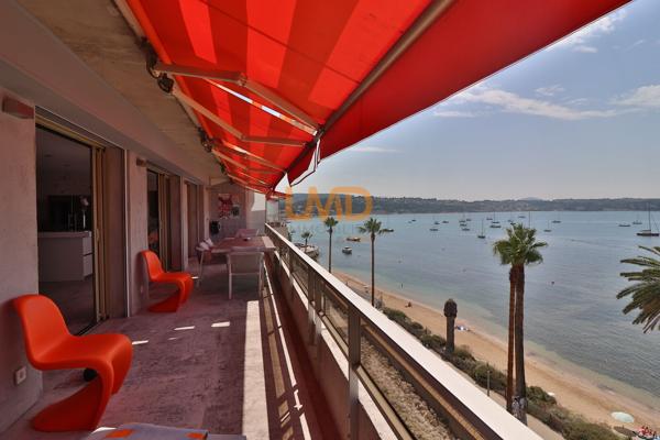Appartement standing T3 terrasse parking, dernier étage, front de mer