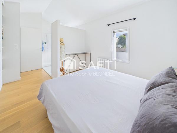 LE BOUSCAT Maison 4 chambres, terrasse, piscine et parking