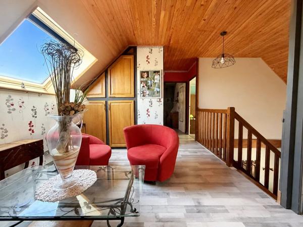 Vente                                                      Maison
                        
                     9 pièces                      183 m2                     à Aubigny-sur-Nère