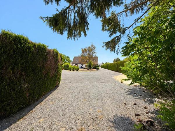 Vente                                                      Maison
                        
                     9 pièces                      183 m2                     à Aubigny-sur-Nère