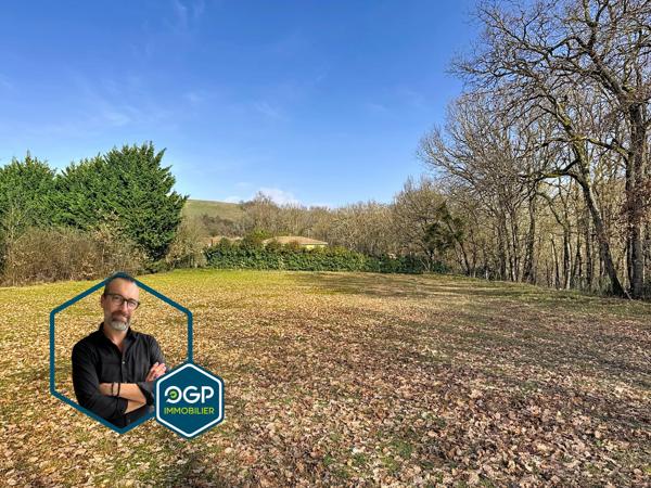 Terrain constructible 1407m²