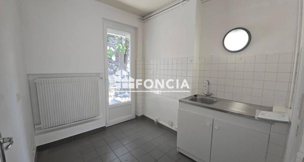 Location Studio 30.76 m² - Charenton-le-pont 94220
